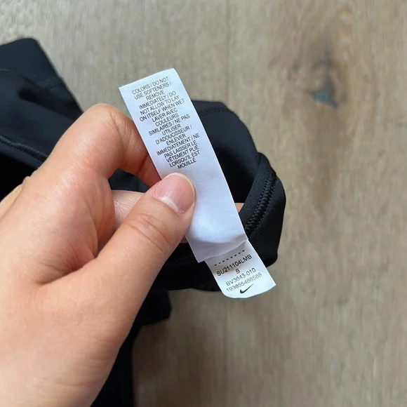 nike dri fit sports bra black size s euc - Picture 5 of 8